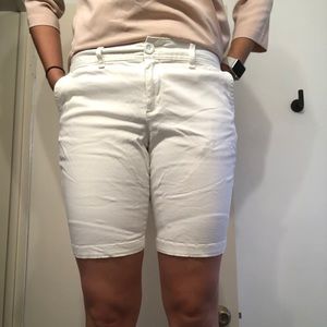 Eddie Bauer white Bermuda shorts